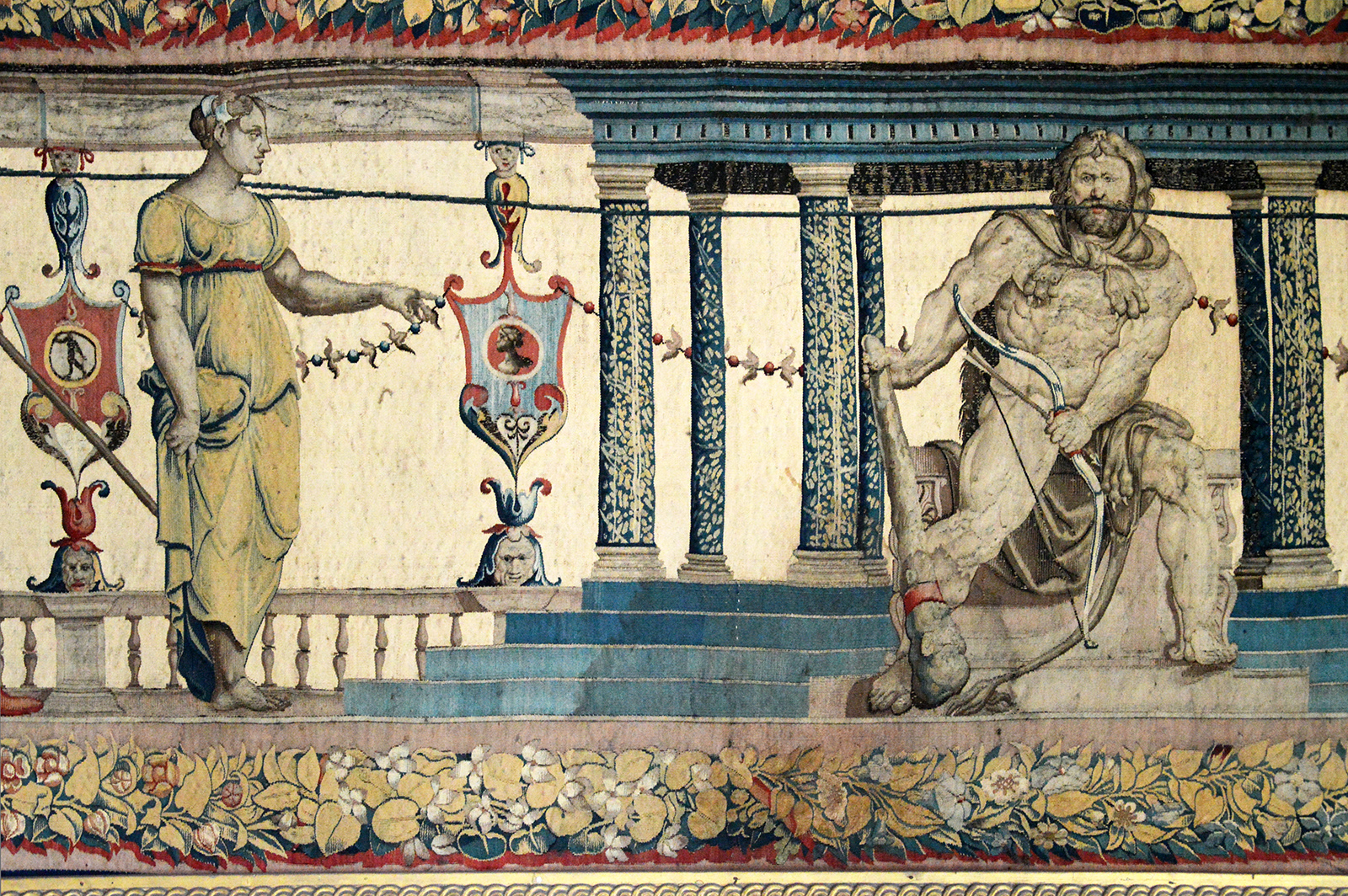 fig. 3 Ercole gallico bordura inferiore 2 m low